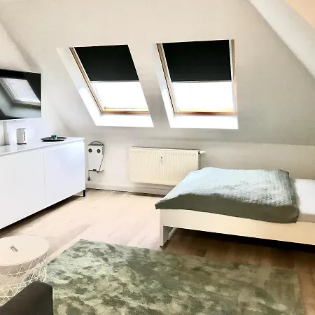 Helles Und Ruhiges Direkt Am Flughafen Leipzig Halle Apartman *